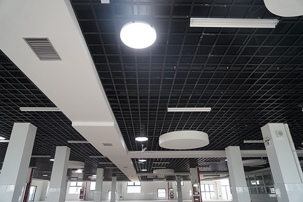 索樂圖導(dǎo)光管無電照明學(xué)校應(yīng)用