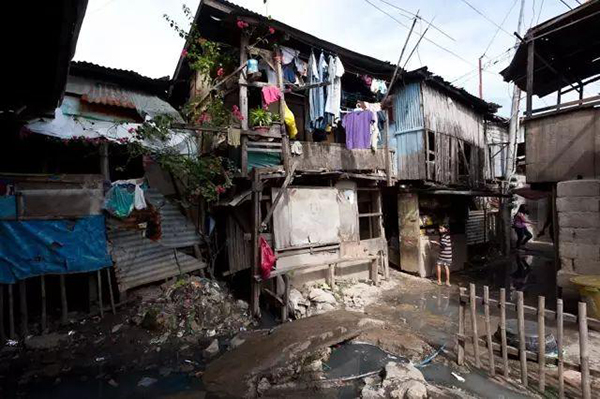 不用電的神奇照明裝置，讓陽光灑滿每一處黑暗的空間