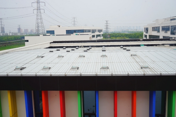 索樂圖導(dǎo)光管安裝外景