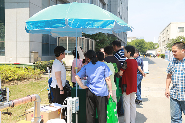 心日源索樂(lè)圖導(dǎo)光管等眾多節(jié)能產(chǎn)品再上蘇州電視臺(tái)和蘇州日?qǐng)?bào)