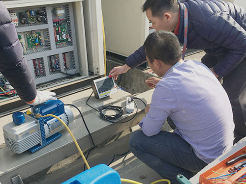 碳?xì)渲评鋭┦┕がF(xiàn)場(chǎng) 碳?xì)渲评鋭┦┕がF(xiàn)場(chǎng)