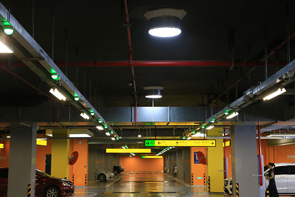蘇州奧體中心地下車庫導光管照明